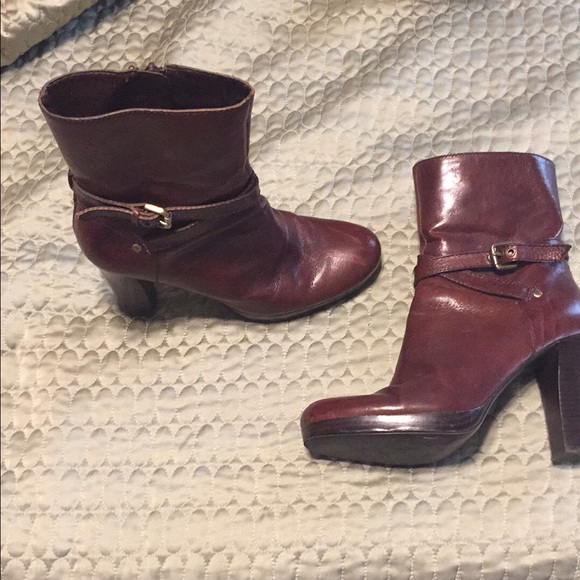 Nine West boots size 8.5
