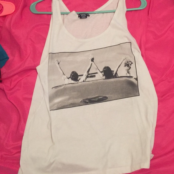 Wet seal graphic tank top