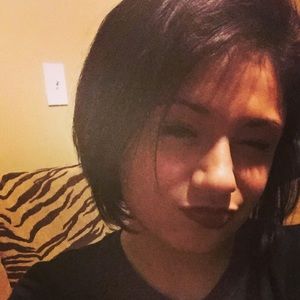 Meet your Posher, Angelia