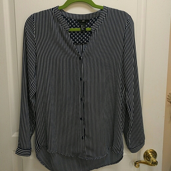 H & M blue and white striped blouse