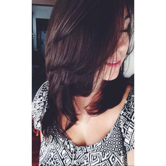 Meet your Posher, Jenn - Picture 1 of 1