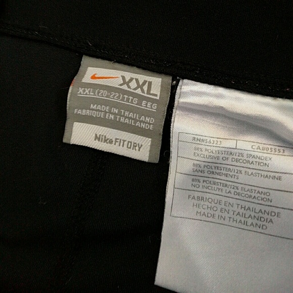 Plus size Nike Capri Pants - Picture 2 of 2