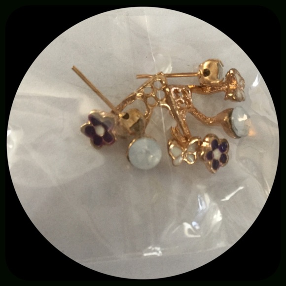 Crystal Rhinestone Earring Stud - Picture 2 of 2