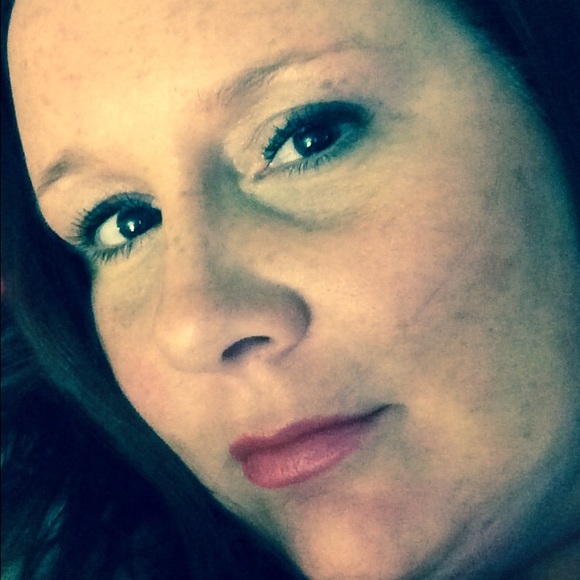 Meet your Posher, Clarissa - Picture 2 of 2