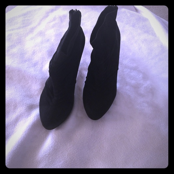 Boots size 11