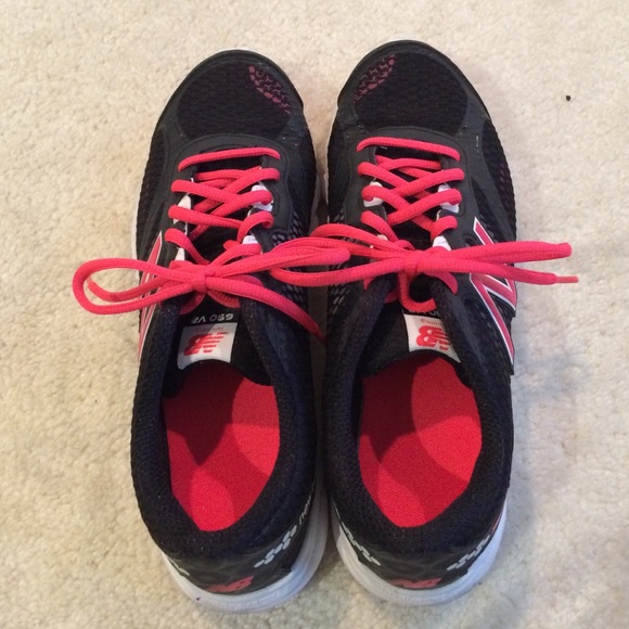 New Balance running shoes - Picture 3 of 3