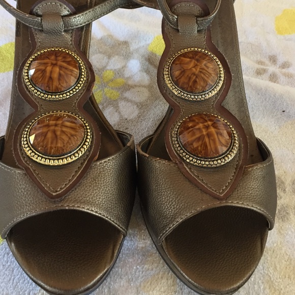 Vintage Dollhouse big gem sandals - Picture 2 of 4