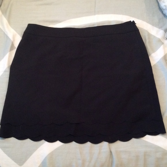 Black Scallop style skirt --- The Loft