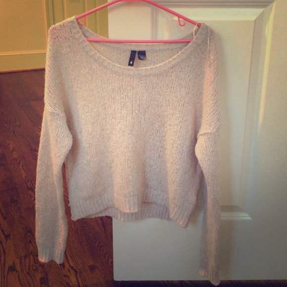 comfortable, tan, H&M sweater