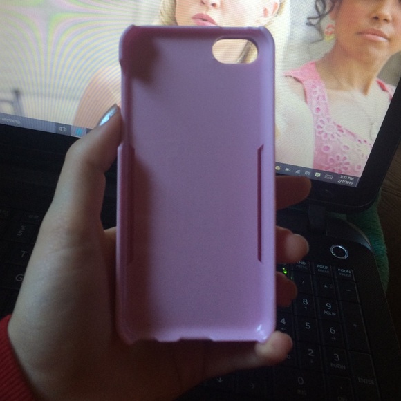 Victoria's Secret phone case - Picture 2 of 4