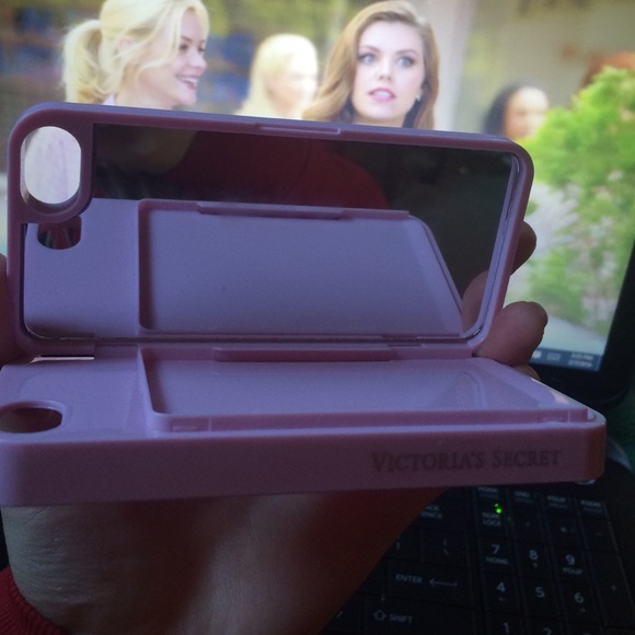 Victoria's Secret phone case - Picture 3 of 4
