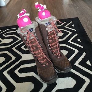 Patagonia Snow/Winter Boots, Perfect condition!