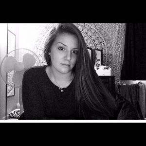 Meet your Posher, Alyssa