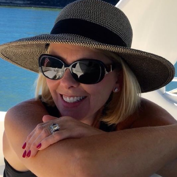 Meet your Posh Ambassador, Annie🎀 - Picture 4 of 4