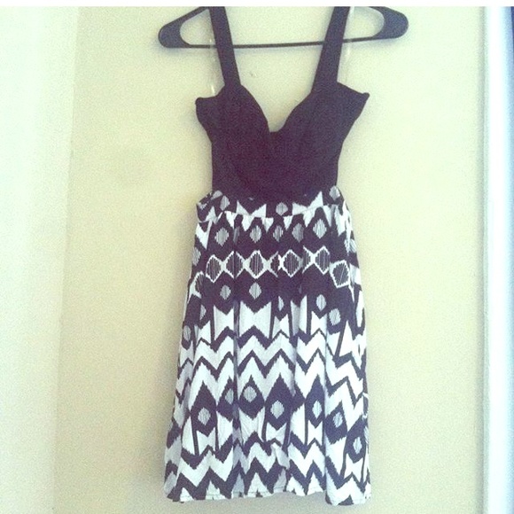 Black & white volcom dress