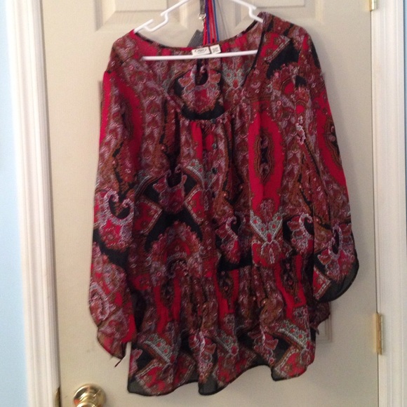 Beautiful ruffle blouse from Cato