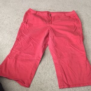 Coral capris