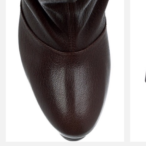 🎉HP✨Vanessa Bruno almond toe leather boots w ties - Picture 2 of 4