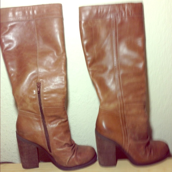 Jessica Simpson boots