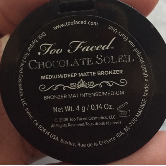 Too faced bronzer - Picture 3 of 3