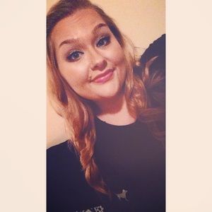 Meet your Posher, Ambra