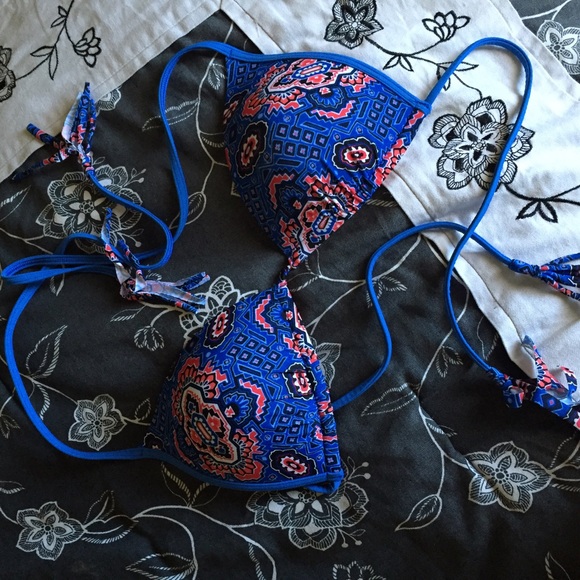 Hollister bikini top
