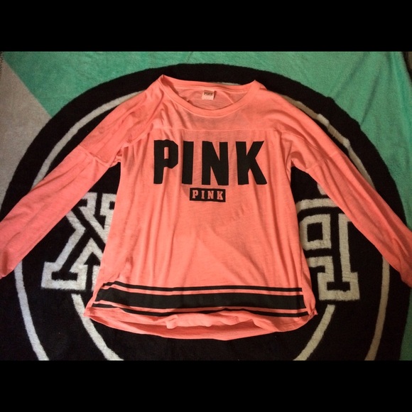 Pink vs open back tee💘💞