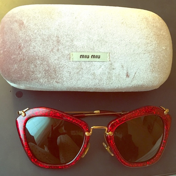 Miu miu red glitter sunnies!