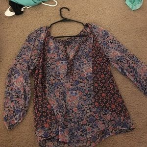Beautiful sheer American Eagle floral blouse