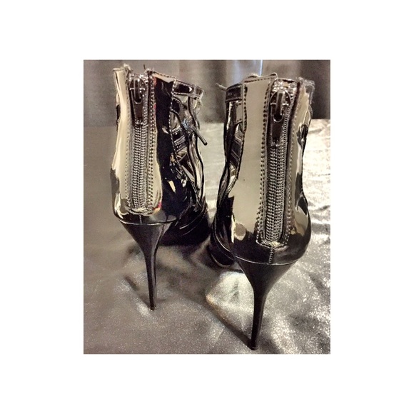 💕 💗HOST PICK 💗💕Patent Leather Cut-Out Booties - Picture 2 of 2