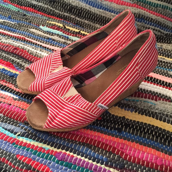 Toms wedge heals