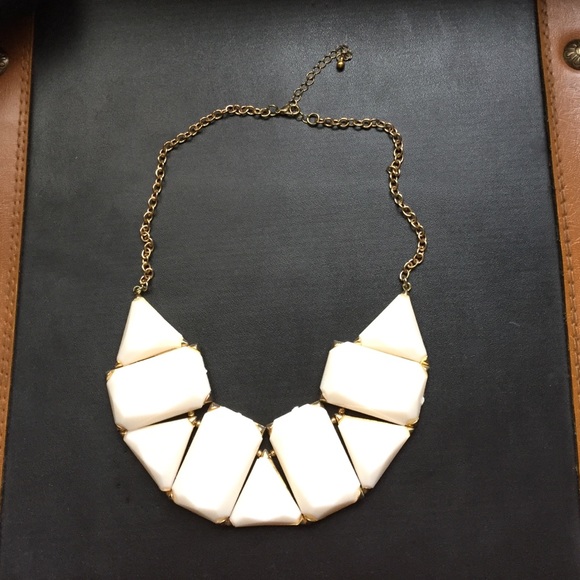 Beige/Off White Statement Necklace