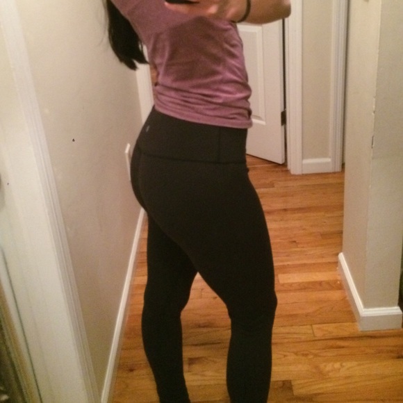 Lululemon wunder under pants ❌SOLD❌ - Picture 3 of 4