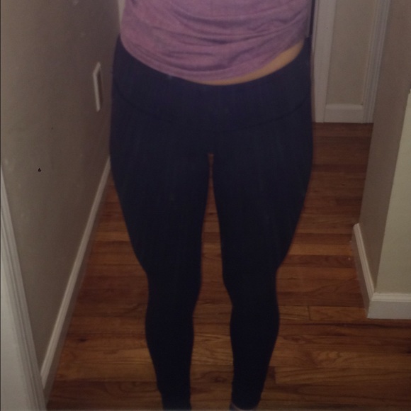 Lululemon wunder under pants ❌SOLD❌ - Picture 4 of 4