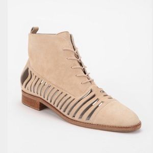 Plomo Yvonne sideslit suede boots