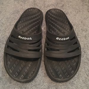 reebok thong sandals