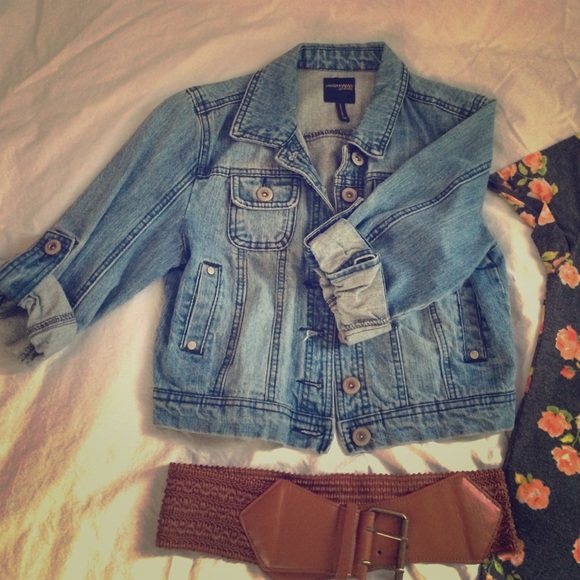 Denim cropped jacket;  long-sleeve or 3 1/4"