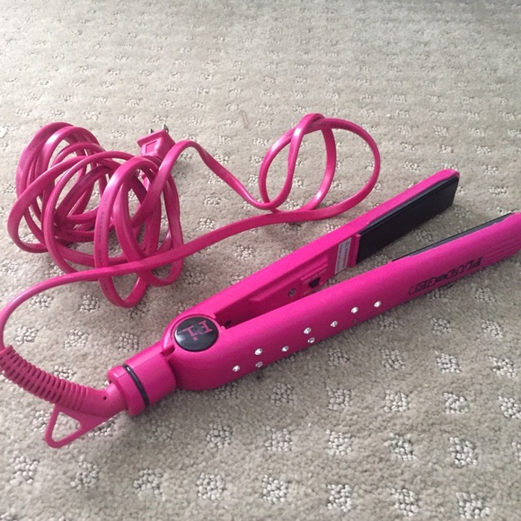 Pink hair straightener with jewels