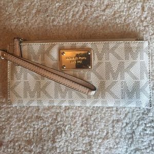 Michael Kors Wristlet