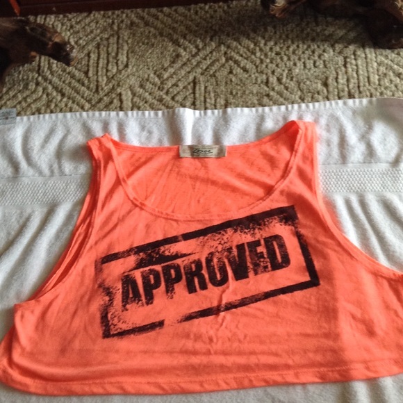 Pink tank crop top - Picture 1 of 3