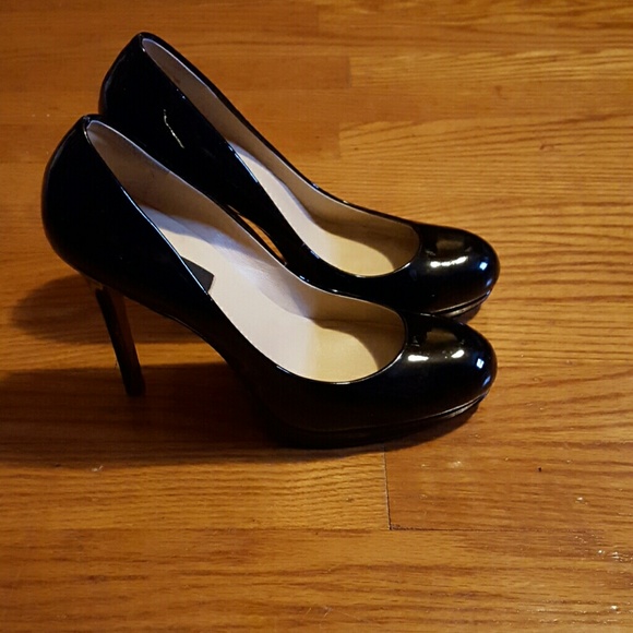 Ann Taylor patent black heels 7