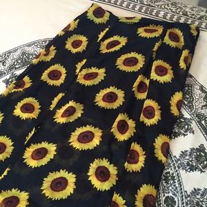 Long skirt with side slits and short under skirt