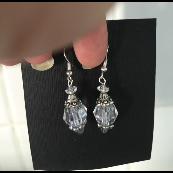 NWOT  EARRINGS