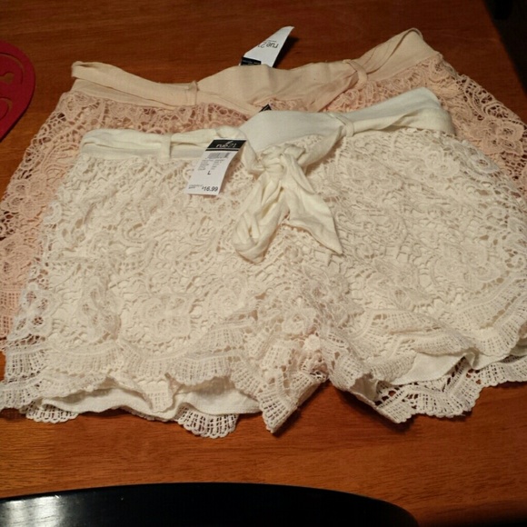 Brand New shorts on hold - Picture 3 of 4