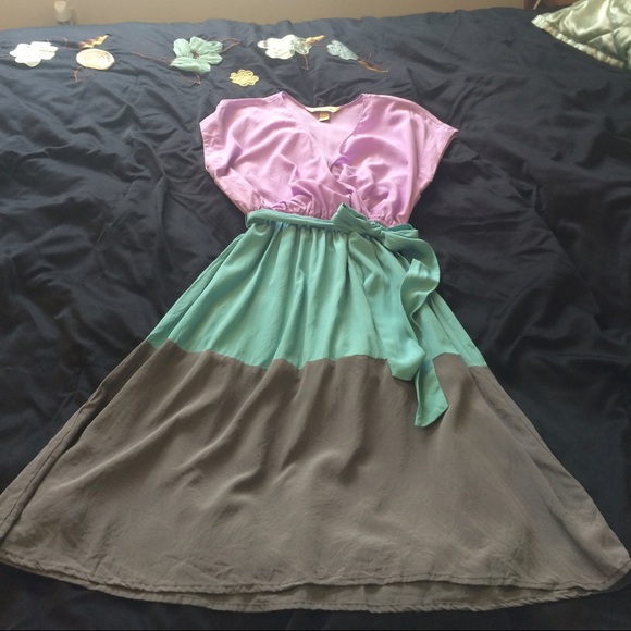 100% silk color block faux wrap dress