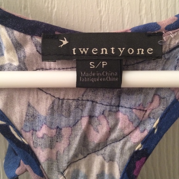 Patterned tank with ruffle back detail - Picture 4 of 6