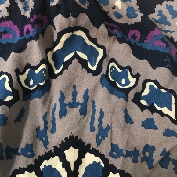 Patterned tank with ruffle back detail - Picture 5 of 6