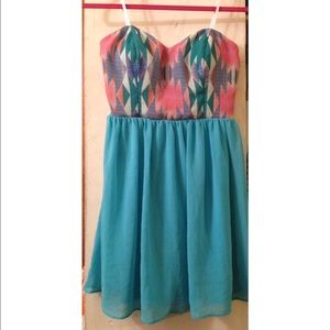 Women's sleeveless spring/summer dress