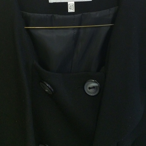 Best - Picture 3 of 3