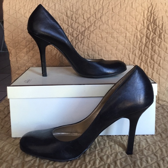 Jessica Simpson pumps